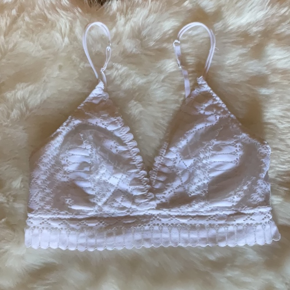 🌼SELLING IN BUNDLE ONLY 🌼Anemone White Pretty Princess Lace Bralette